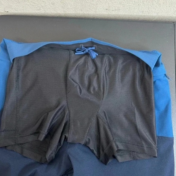 Lululemon T.H.E. Shorts Blue 8" Lined Drawstring Stretch size
small - Picture 4 of 5